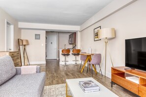 Télévision, chaîne hi-fi