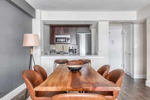 Dining - Rad Upper East Side 1BR w/ Gym, Doorman, Deck, Garage, by Blueground (Uptown)