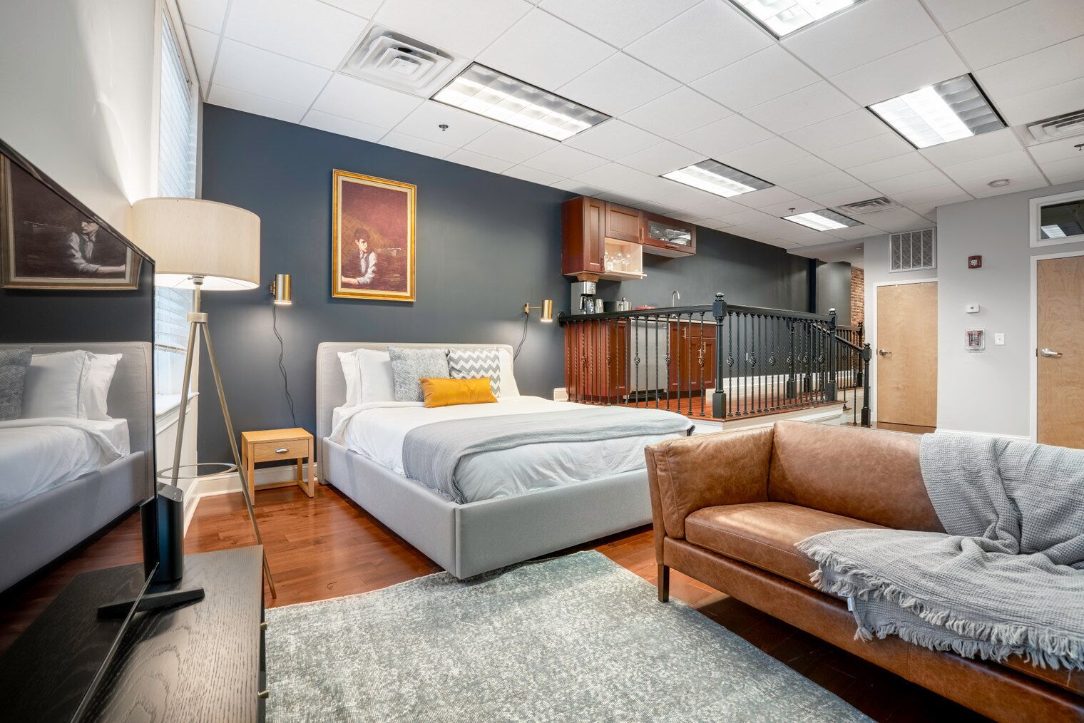 Central Downtown Studio w/ AC near North Stn & TD Garden, by Blueground