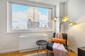 Interior - Airy UWS 1BR w/ Doorman, Elevator, near Central Park, by Blueground (New York)