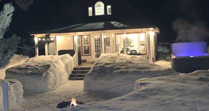 The Cottage is .5 mile to Cascade lake and 12 miles to Tamarack skiing