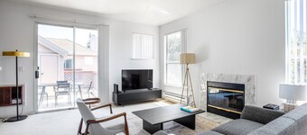 Spacious Fremont 2BR w/ W/D, Pool, close to Lake & Shops, by Blueground