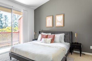 2 chambres, fer et planche à repasser, Wi-Fi, draps fournis