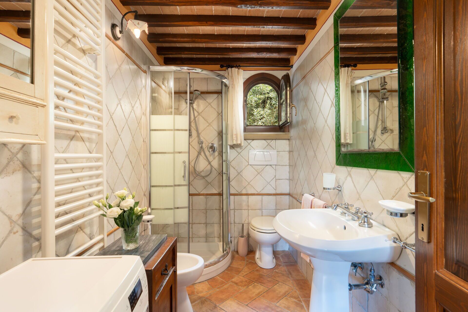 Doccia, asciugacapelli, bidet