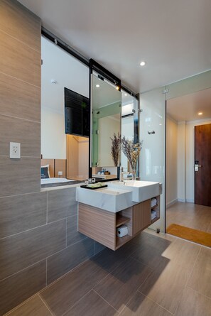 Standard Triple Room - The Empire Hotel (Phu Quoc)