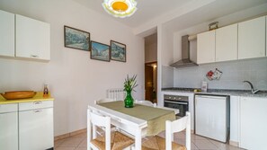 Fridge, oven, toaster - CASA VACANZA DELLE NOCI - CASA VACANZE DELLE NOCI - Veranda (Marciana)