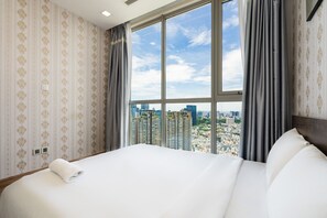 City Apartment, 2 Bedrooms, Balcony, City View (Sens House) | Individually decorated, individually furnished, desk, laptop workspace - Sens House Saigon – Serviced Apartments in Vinhomes Central Park (Ho Chi Minh City)