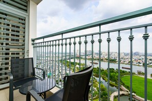 View from property - Sens House Saigon – Serviced Apartments in Vinhomes Central Park (Ho Chi Minh City)