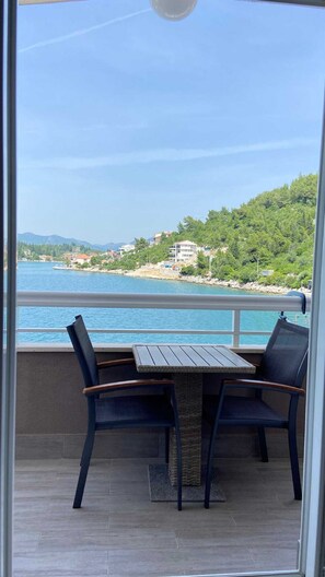 Studio (Studio Apartment with Balcony) | Balcony