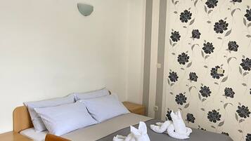 Studio (Studio Apartment with Balcony) | 1 bedroom, WiFi