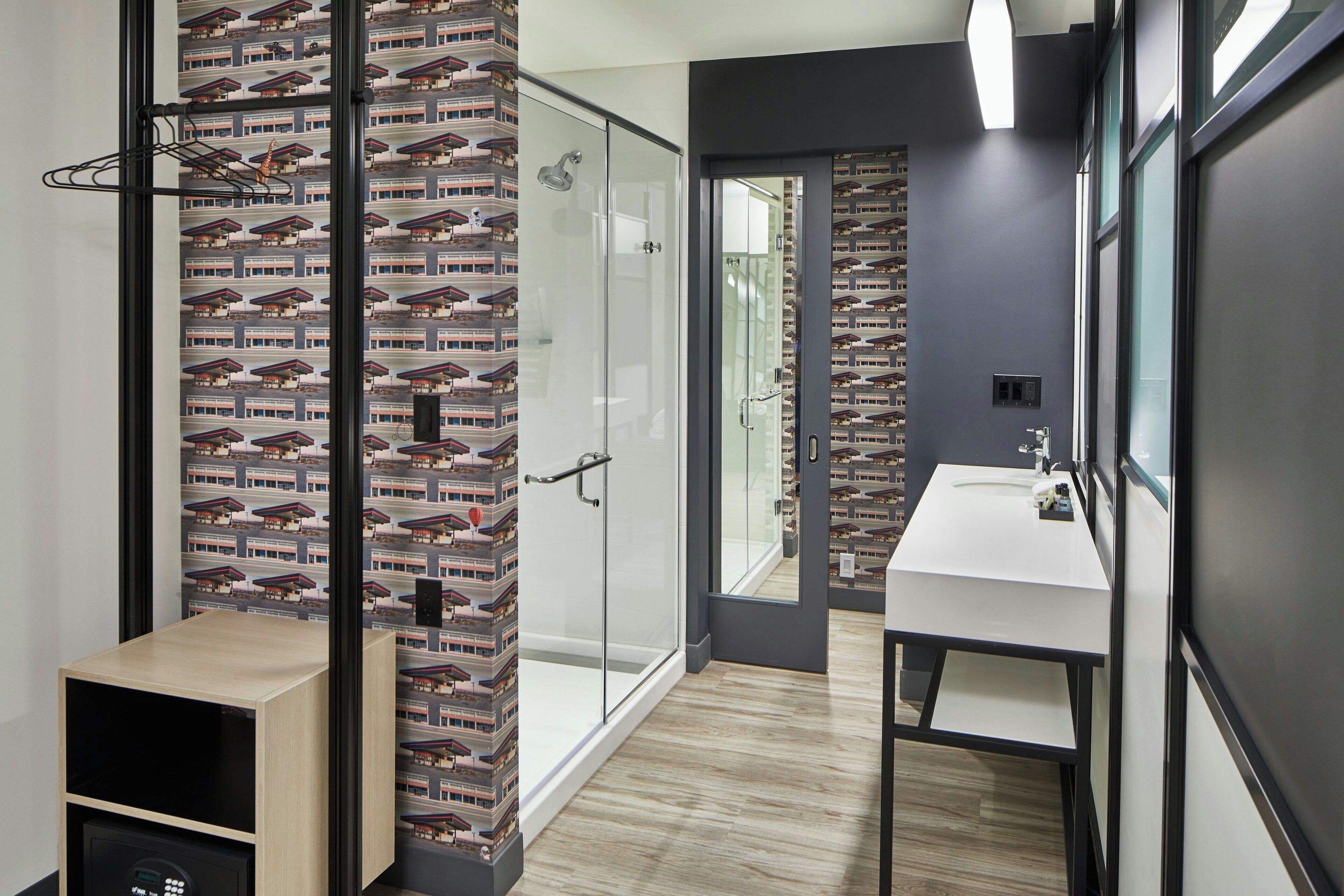 rainfall showerhead, free toiletries, hair dryer, towels