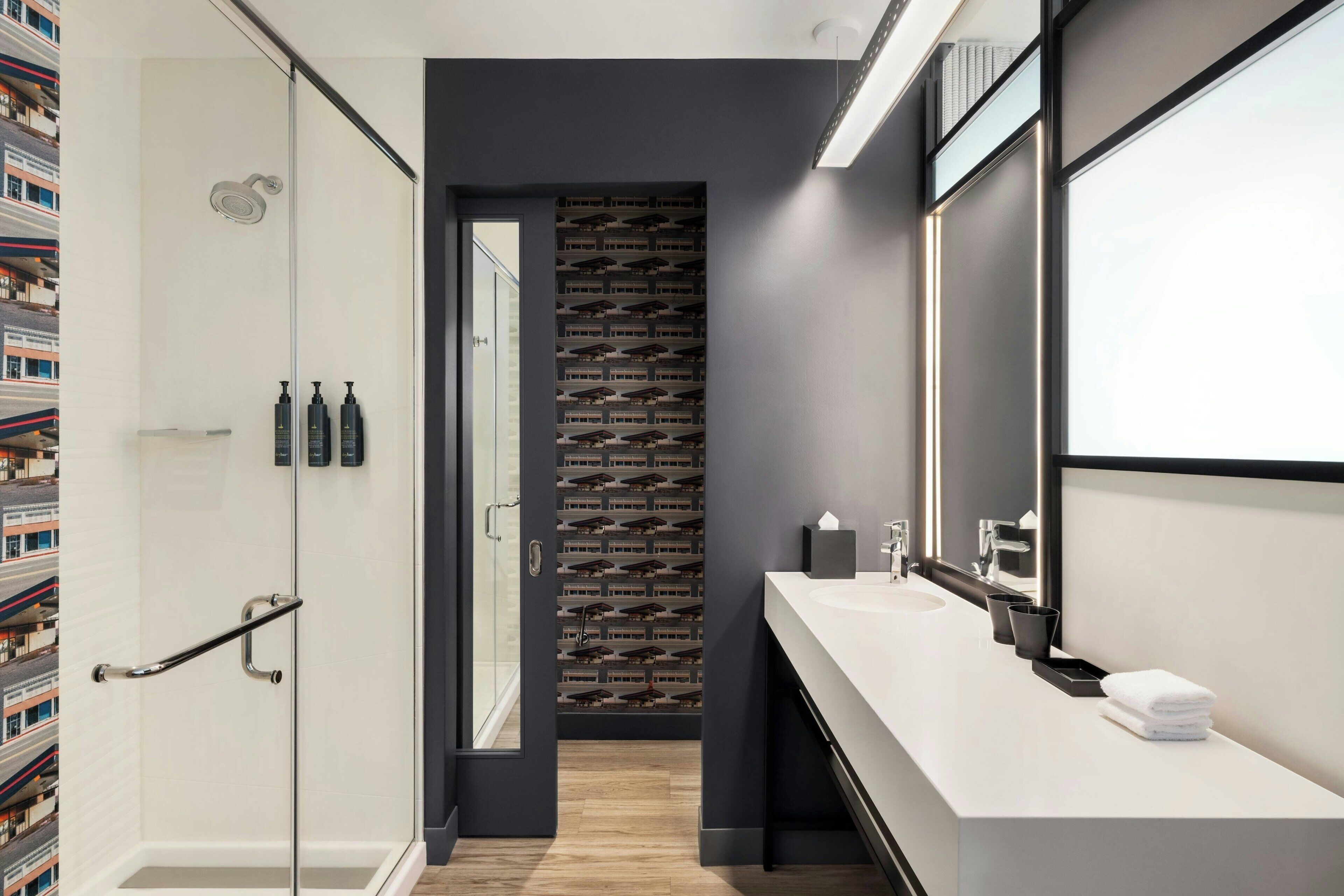 rainfall showerhead, free toiletries, hair dryer, towels