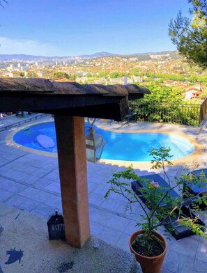 Piscine extérieure