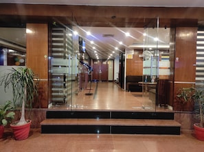 Exterior - Hotel Pleasure Inn (Bhopal)