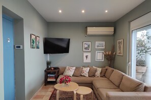 تلفزيون ذكي، مدفأة، تنس طاولة، كُتُب