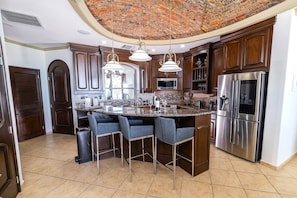 Fridge, microwave, oven, stovetop - Esmeralda Beach Resort 2 Bedrooms Condo B 203 (Puerto Peñasco)