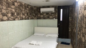 Phòng đôi | Bàn, bàn ủi/dụng cụ ủi quần áo, truy cập Internet không dây miễn phí 