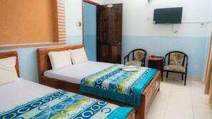 Quadruple Room | Desk, iron/ironing board, free WiFi, bed sheets - Viet Hung 8 Hotel (Ho Chi Minh City)