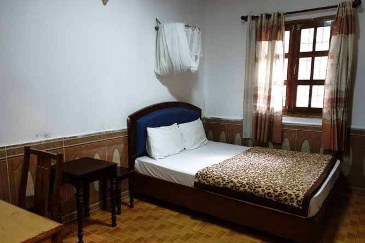 Standard Double Room | Desk, free WiFi, bed sheets