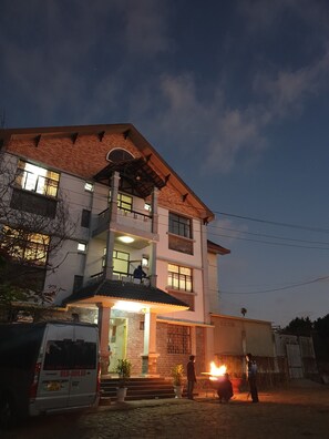 Exterior - Duong Sat Hotel (Lam Vien - Da Lat)
