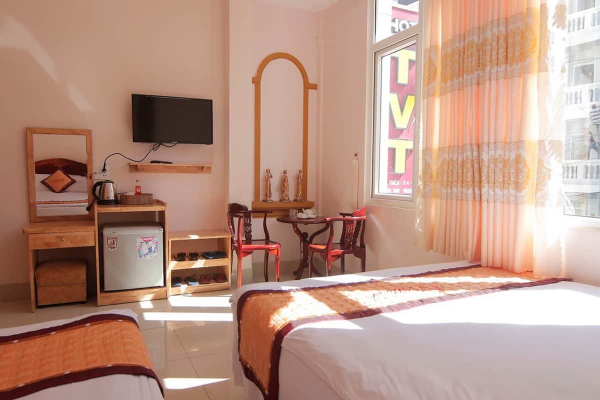 Desk, free WiFi, bed sheets