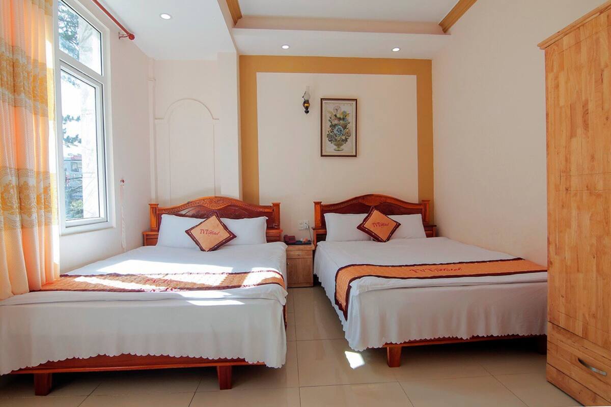 Desk, free WiFi, bed sheets