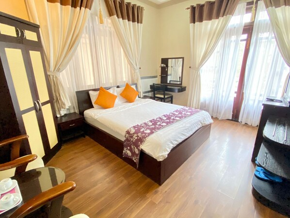 Chambre Double | Bureau, Wi-Fi gratuit, draps fournis