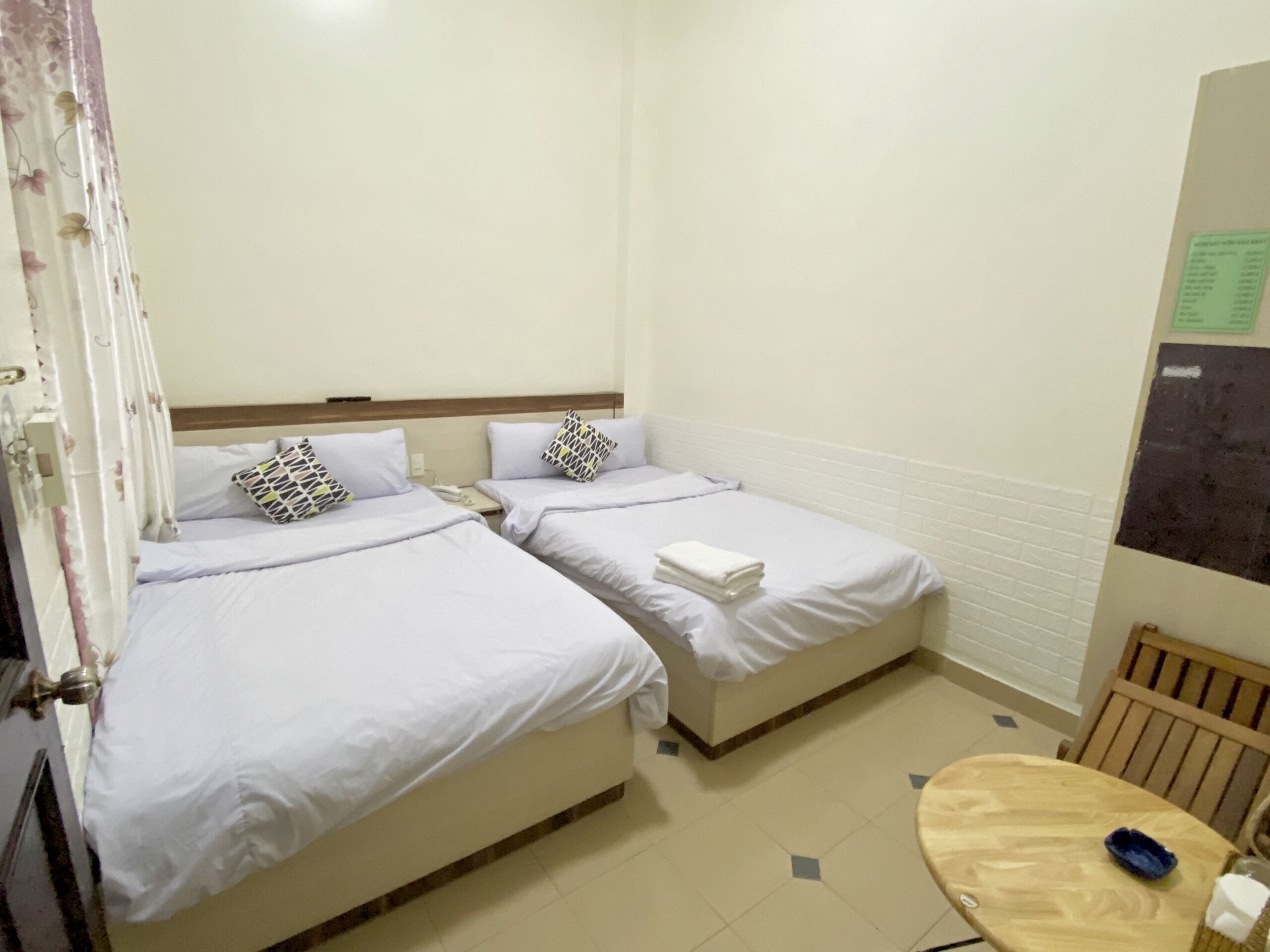 Desk, free WiFi, bed sheets