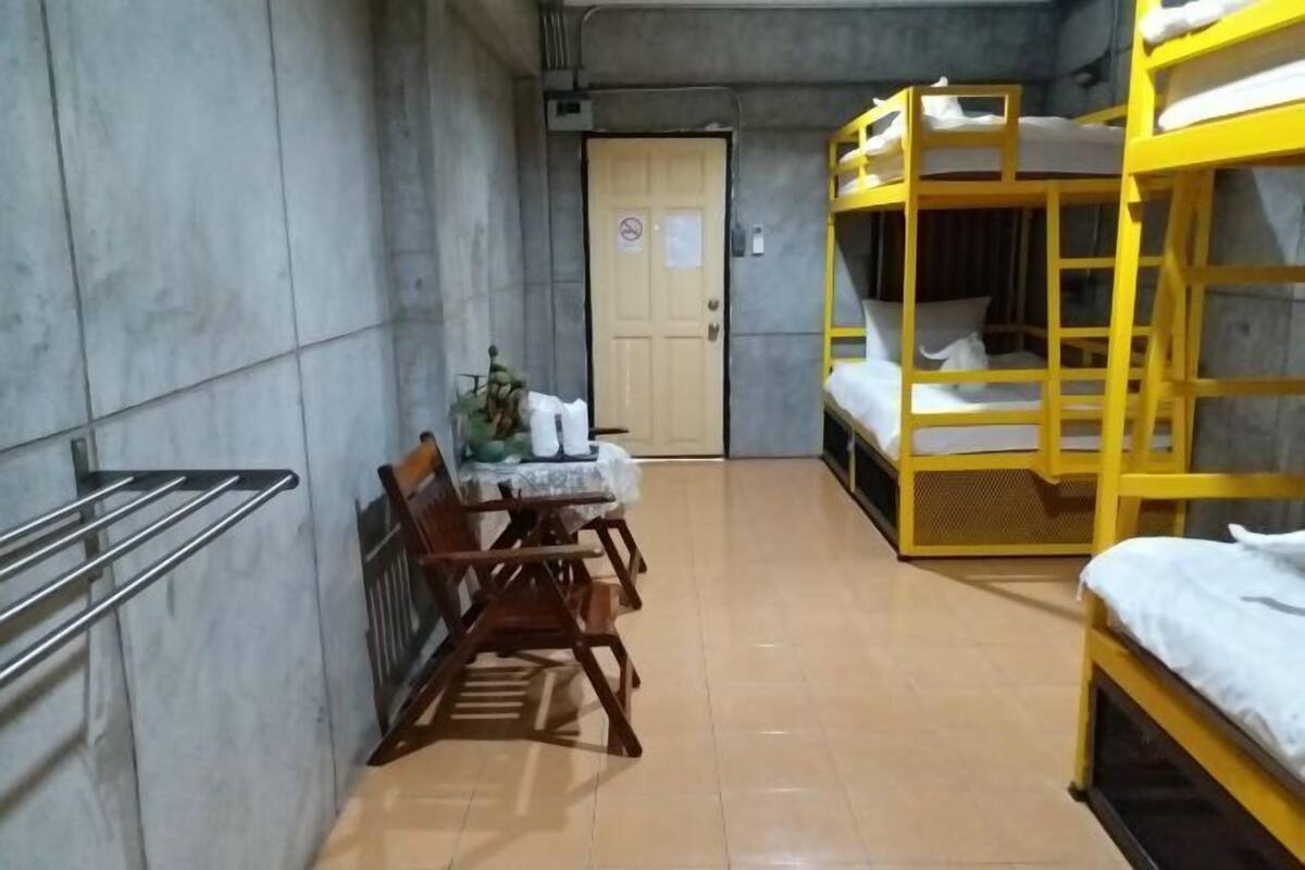 Wi-Fi de cortesia, roupa de cama