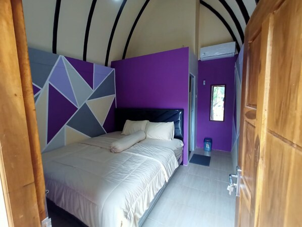 Bungalow with Breakfast