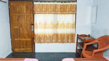 Phòng dành cho gia đình | Bàn, truy cập Internet không dây miễn phí, bộ trải giường