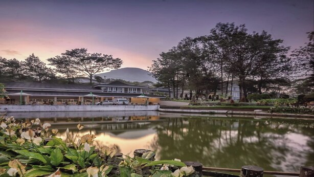 View from property - Resort Agrowisata Perkebunan Tambi by Zuzu (Kejajar)