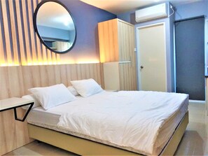 開放式客房 | 房內夾萬、書桌、熨斗/熨衫板、免費 Wi-Fi