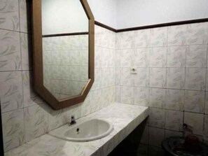 Bathroom - Hotel Lizha (Tenggarong)