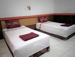 Superior AC | Free WiFi - Hotel Lizha (Tenggarong)
