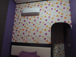 1 chambre, bureau, Wi-Fi gratuit, draps fournis