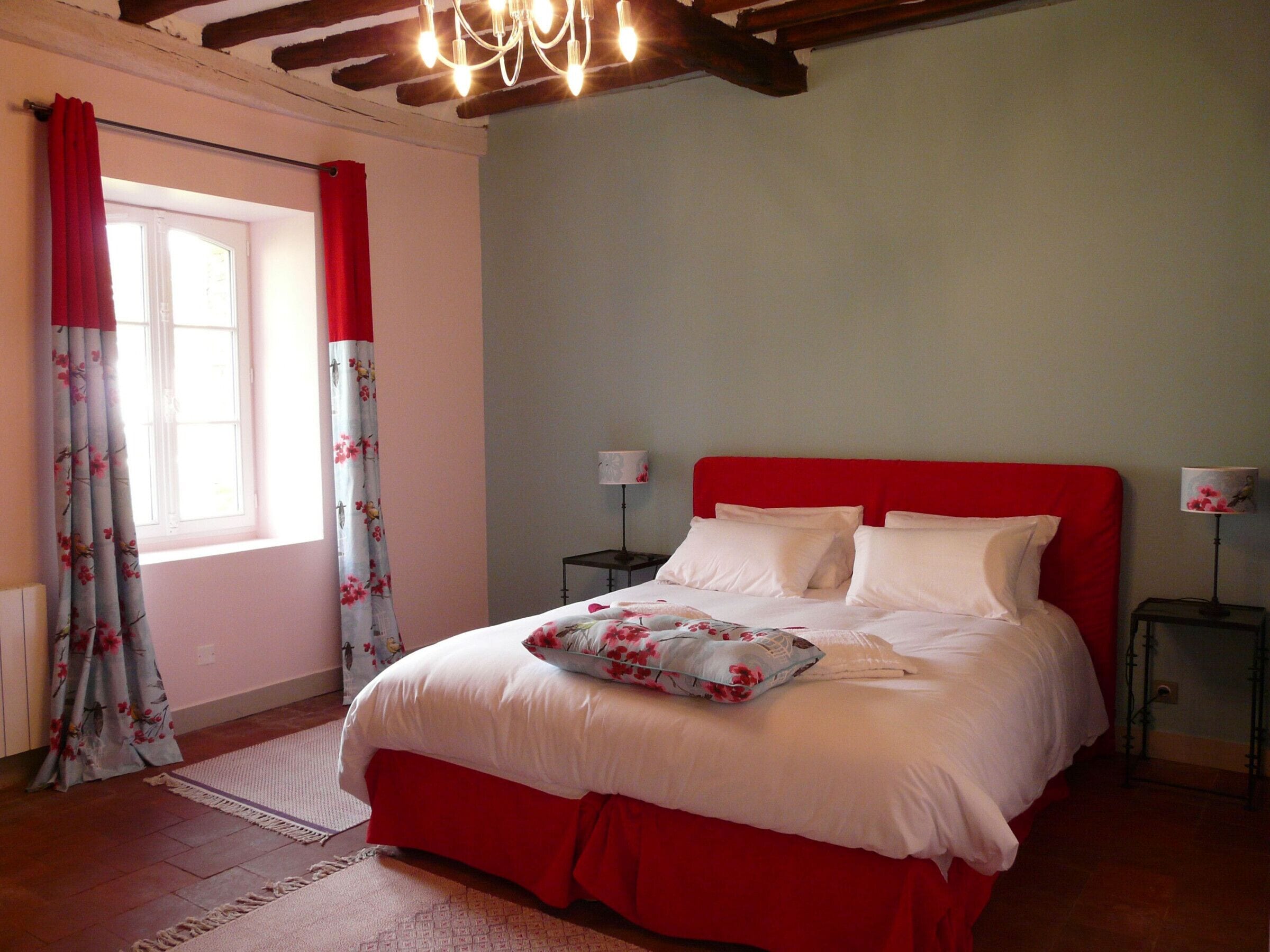 4 bedrooms, free WiFi, bed sheets