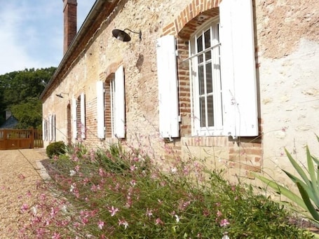 Exterior detail. Charming 12-Person Cottage with Garden, BBQ & Bikes near Chartres