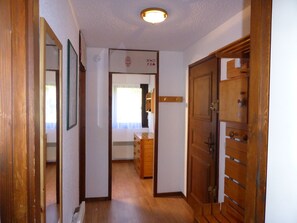 Interior - Apartment in Contamines-Montjoie for 6 with balcony, pets allowed (Les Contamines-Montjoie)