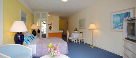 1 bedroom, in-room safe, desk, iron/ironing board