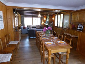 Dining - Spacious chalet for 15 with sauna and parking in Les Contamines-Montjoie (Les Contamines-Montjoie)