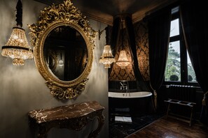 Double Room | Bathroom