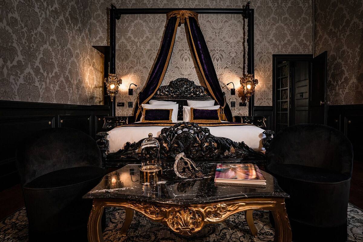 Double Room | Premium bedding, minibar, in-room safe, desk