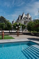 Sæsonbestemt udendørs pool