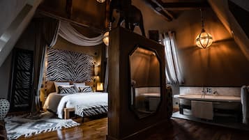 Double Room | 1 bedroom, premium bedding, minibar, in-room safe