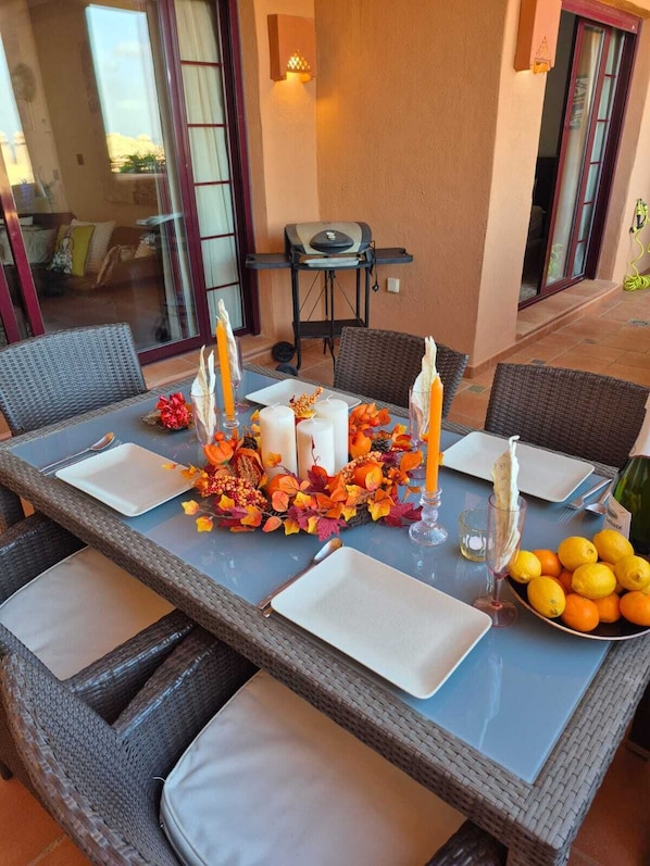 Outdoor dining