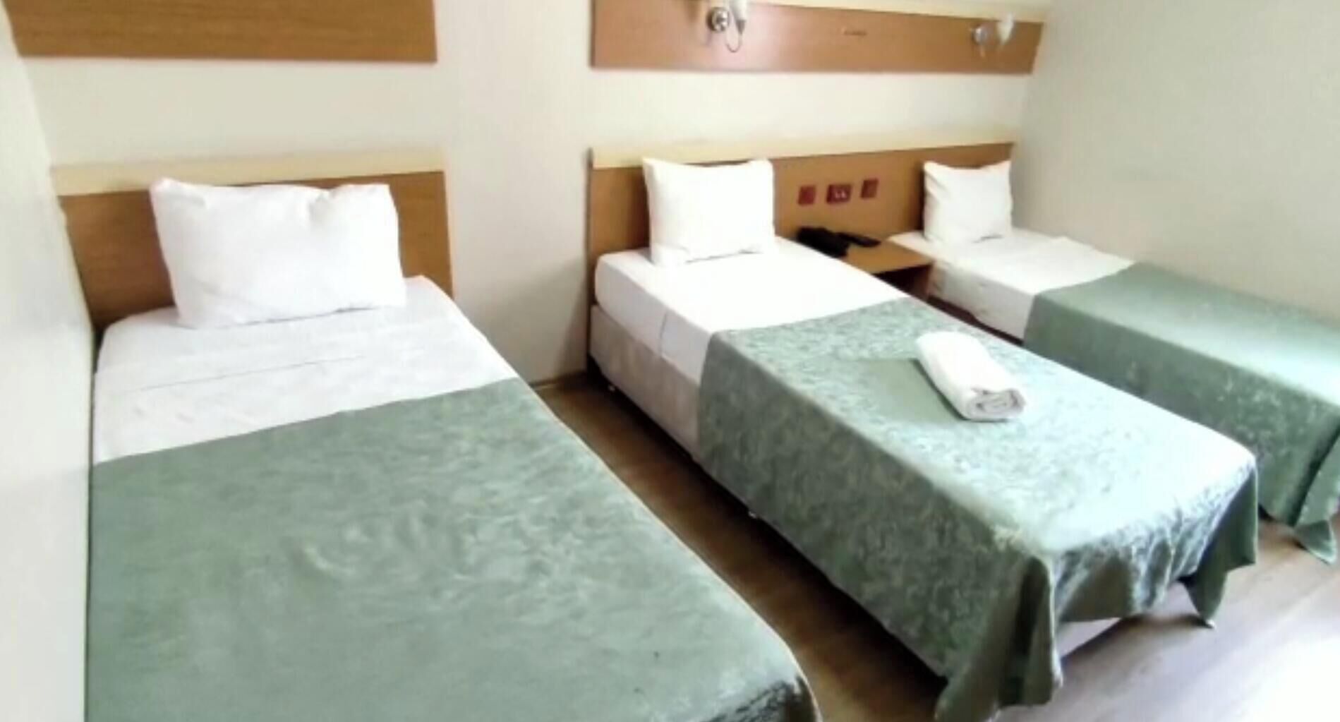 Minibar, soundproofing, WiFi (free), bed sheets
