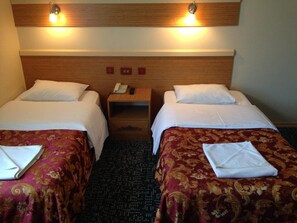 Minibar, soundproofing, free WiFi, bed sheets - Hotel Oz Villa (Istanbul)