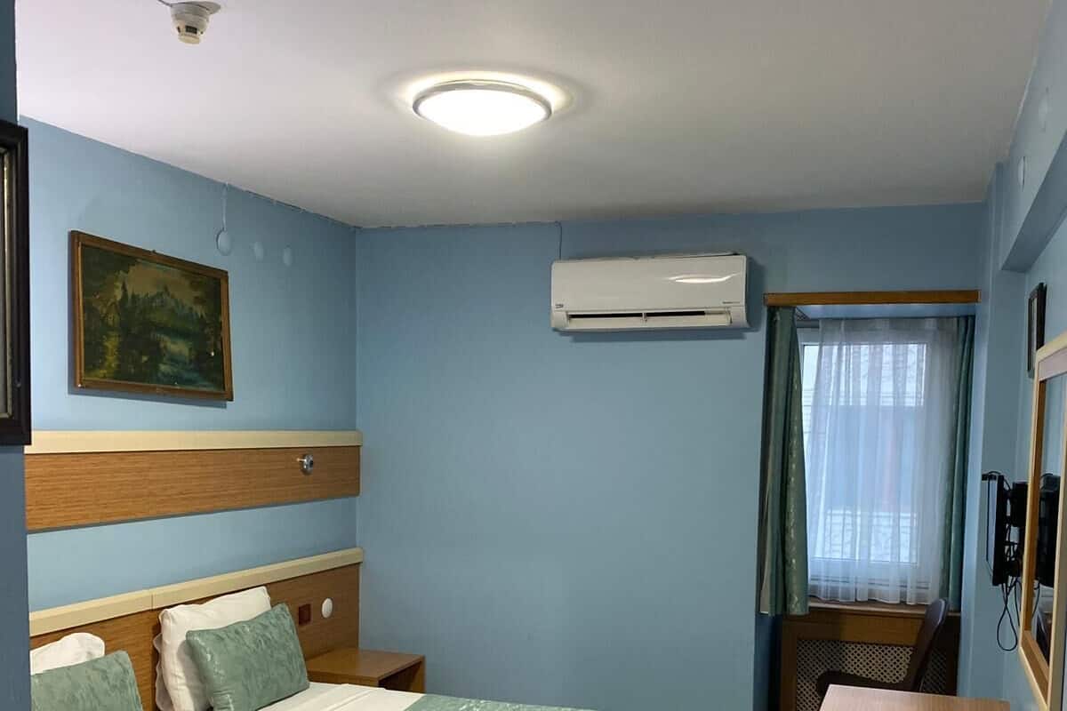 Habitación doble estándar de uso individual | Minibar, insonorización, wifi gratis y ropa de cama
