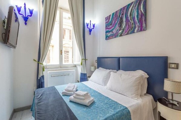Room - Deluxe Rooms (Rome)